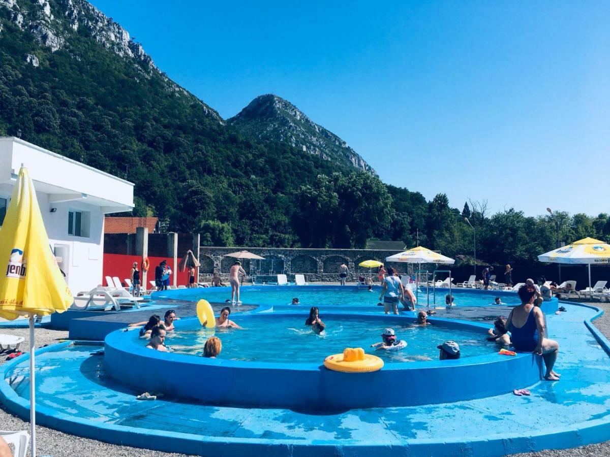 Artemis Hotel Herkulesfürdő Kültér fotó